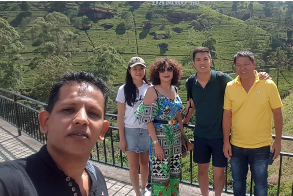 International travellers visiting Sri Lanka with a private driver
