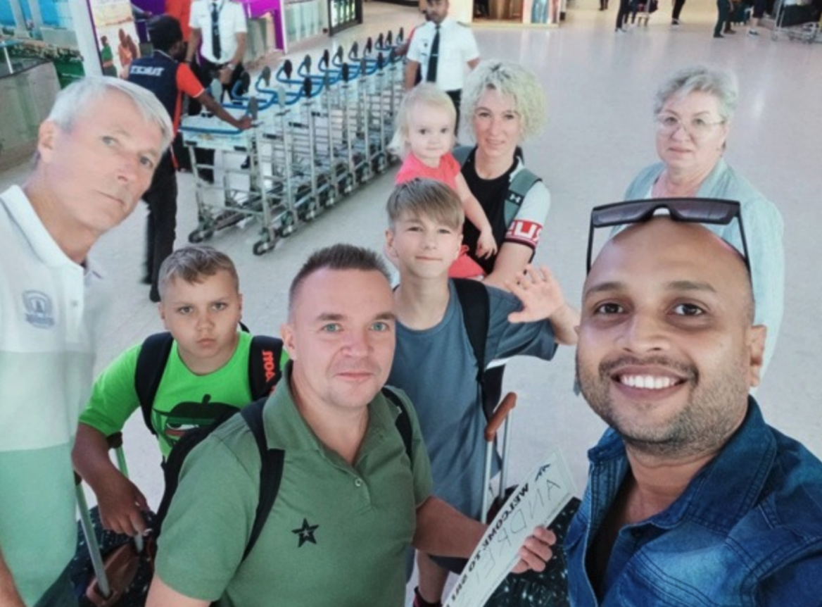 International travellers meeting their Sri Lankan driver at the airport